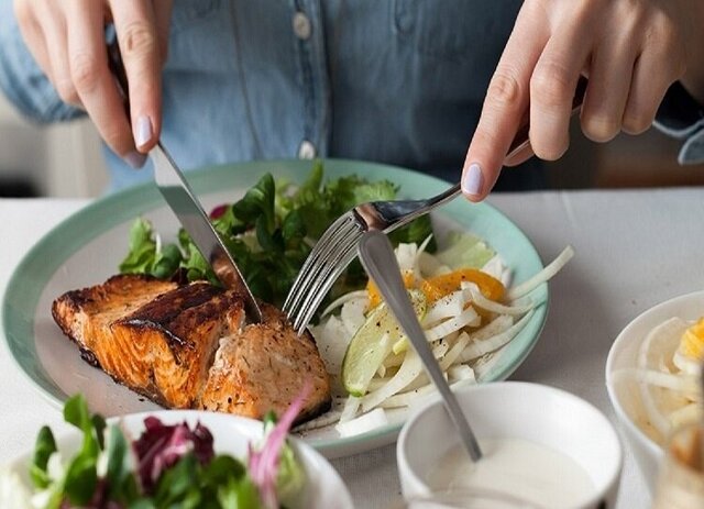 چگونه با غذا خوردن آگاهانه سلامت خود را تضمین کنیم؟