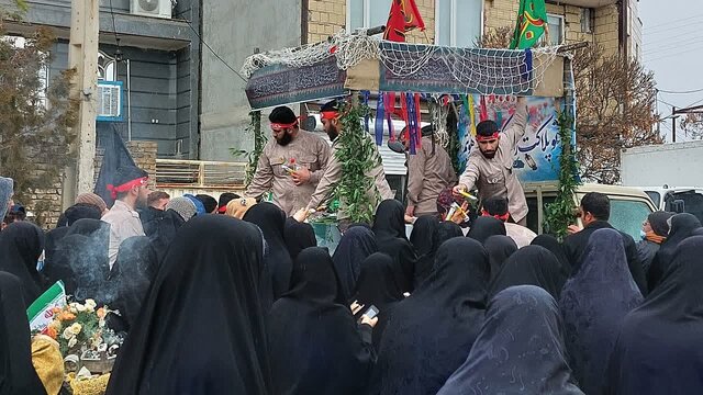 بدرقه باشکوه لالههای فاطمی توسط مردم ولایتمدار ملایر