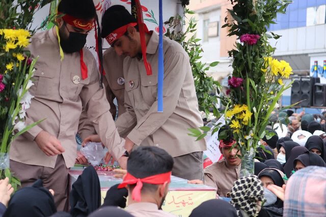 امام جمعه ملایر: شهدا دایرهالمعارف انقلاب هستند