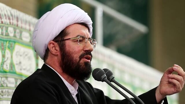 حجت الاسلام عالی: مردم ایران در خط مقدم دفاع از حریم دین و کشور ایستاده‌اند