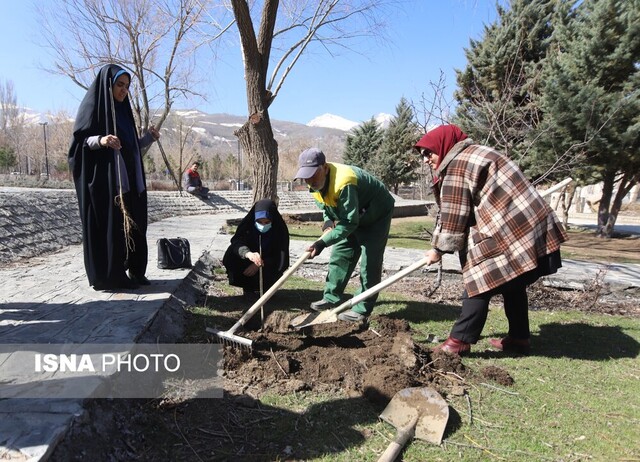 هدیه ایسنایی‌ها به زمین