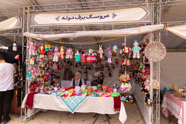 برپایی ۳۲۰ غرفه صنایعدستی در همدان