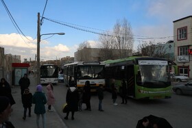 نوسازی ۲۰۰ دستگاه تاکسی شهر یزد/اهدای ۳۰۰۰ کارت‌ رایگان شهروندی به دانش‌آموزان