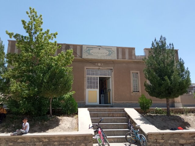 تبلور شوق مطالعه بچههای جوزان در میان کتابهای اهدایی خیر ملایری