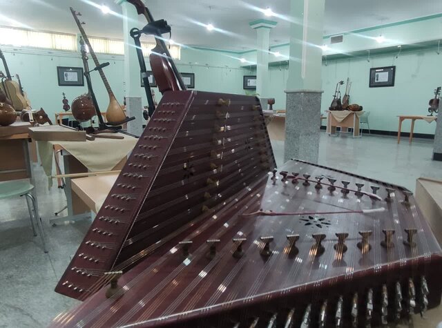 ملایر به عنوان قطب «ساز» سازی کشور معرفی شود