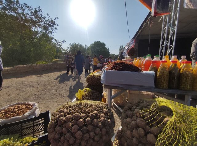 قدمت ۷۰۰ ساله ملایر در پخت شیره انگور