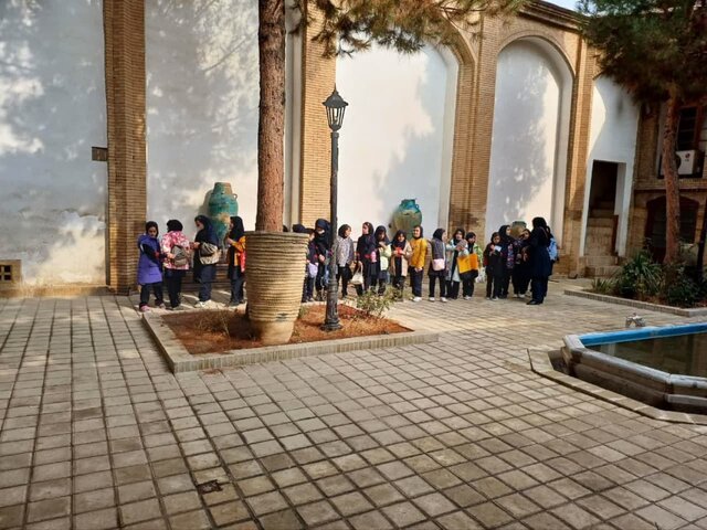 نقش بافت فرش روستای «میشن» تا عید نوروز ثبت ملی میشود