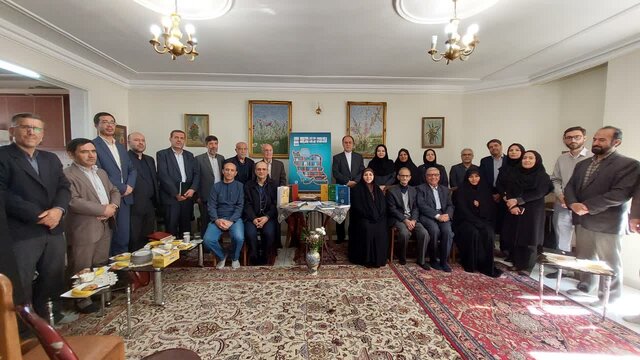 رونمایی از پوستر هفته کتاب در همدان