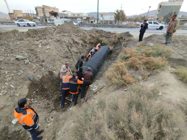 رفع مشکلات چندین ساله انباشت فاضلاب روستای حاجیآباد ملایر