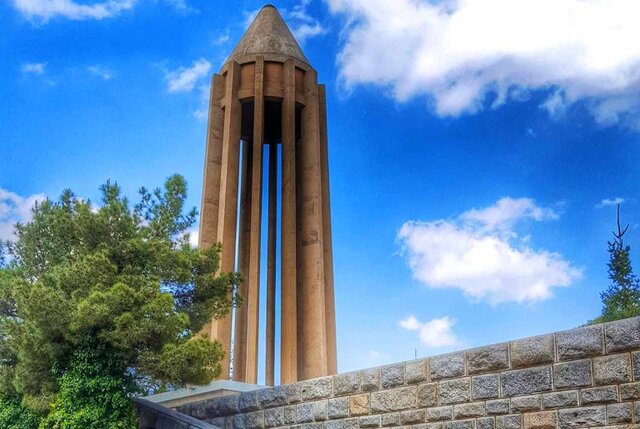 یک میلیون و ۷۵۰ هزار بازدید از جاذبههای گردشگری همدان یک میلیون و ۷۵۰ هزار بازدید از جاذبههای گردشگری همدان