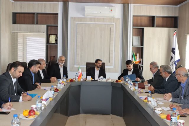دوران بلوغ در صنعتو معدن ملایر طی شده است دوران بلوغ در صنعتو معدن ملایر طی شده است