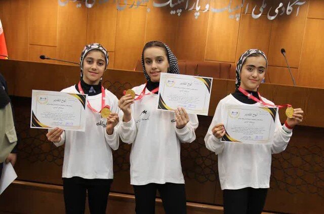 درخشش دختران پولادی همدان در جشنواره استعدادیابی وزنهبرداری کشور درخشش دختران پولادی همدان در جشنواره استعدادیابی وزنهبرداری کشور