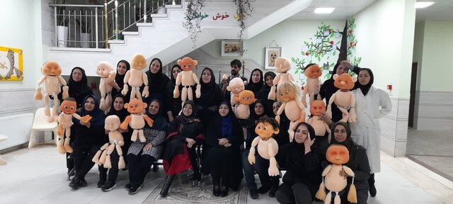 رونمایی از ۲۰ عروسک اسفنجی در جشن ملی ۲۲ بهمن همدان رونمایی از ۲۰ عروسک اسفنجی در جشن ملی ۲۲ بهمن همدان