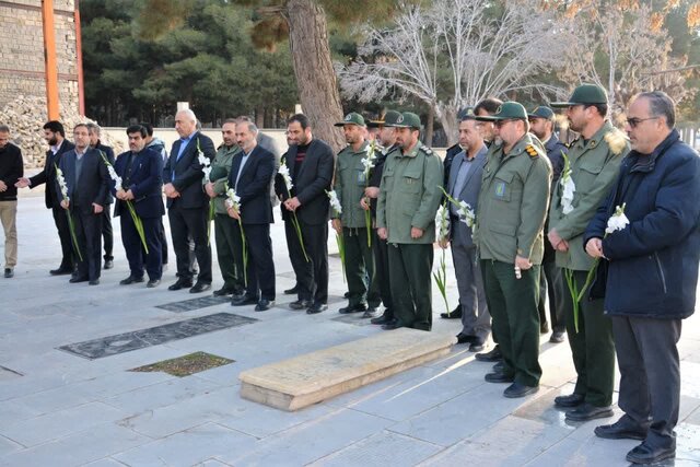 بهره‌برداری از ۵ فروشگاه مبلمان منبت در شهرک صنعتی حاجی‌آباد ملایر