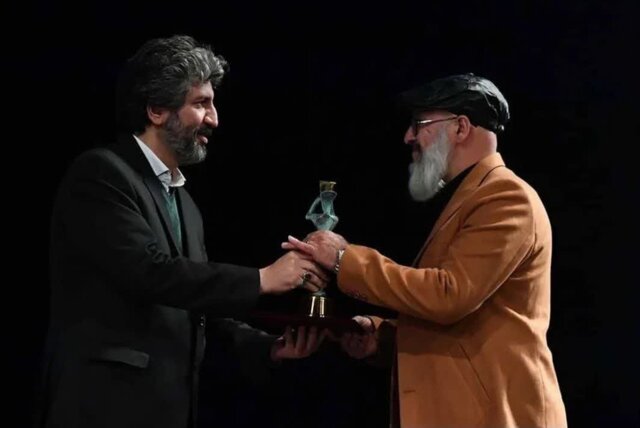 «اعترافات یک مجرم سرشناس» از ملایر تندیس و دیپلم افتخار گرفت