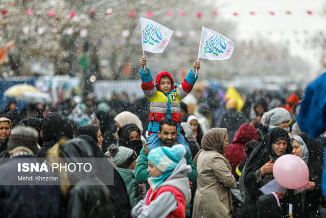 برگزاری جشن کیلومتری «میلاد منجی» در همدان برگزاری جشن کیلومتری «میلاد منجی» در همدان