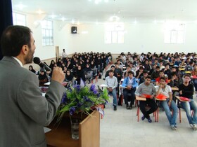معلمی، شغلی که بر تارک دنیا می‌درخشد