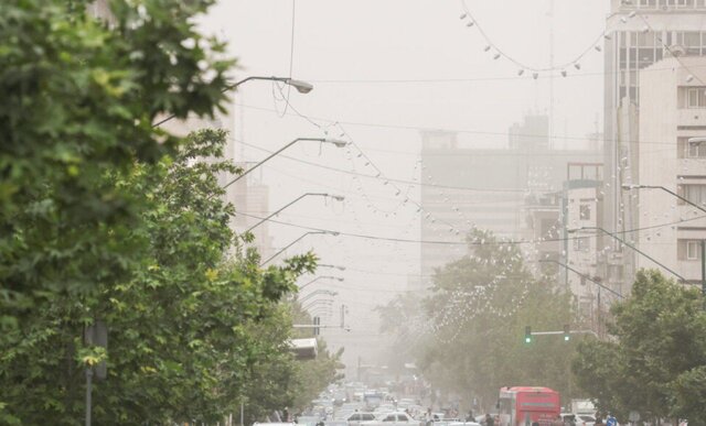 آسمان همدان این هفته غبار آلود است