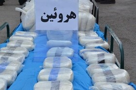 کشف حدود ۵ کیلوگرم هروئین از یک دستگاه خودرو سواری در همدان