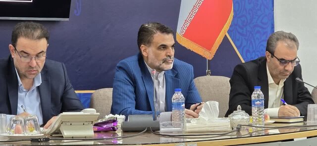 کبودراهنگ امکانات تبدیل شدن به قطب تولید نساجی غرب کشور را دارد