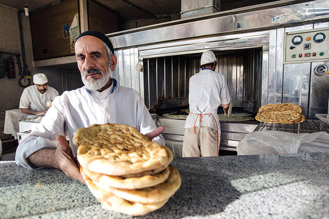 مجوز نانوایی جدید در رزن صادر نمی‌شود