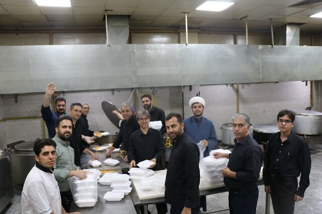 یاوران علمی دانشگاه سیدجمال خاک پای زائران را توتیای چشم می‌کنند