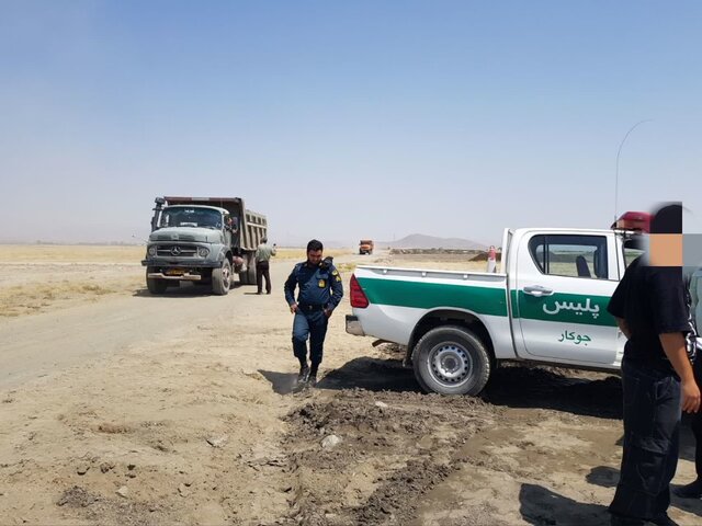 توقف عملیات خاکریزی غیرمجاز در اراضی ملی  «قلعه آقابیگ» ملایر