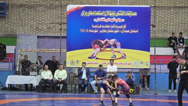 داوران کشتی همدان به‌روز می‌شوند