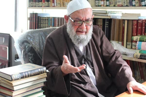روایتی از عالم رزمندهای که با فرماندههان دفاع مقدس عقد اُخوت بسته بود روایتی از عالم رزمندهای که با فرماندههان دفاع مقدس عقد اُخوت بسته بود