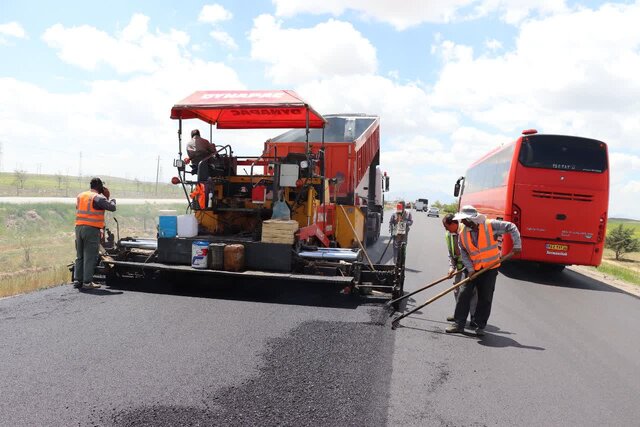 رشد ۴۰ درصدی عملیات بهسازی و روکش آسفالت در استان همدان