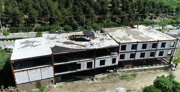 شهردار خبرداد: تعیین تکلیف هتل نیمه کاره بوستان تاریخی سیفیه ملایر بعد از ۱۸ سال