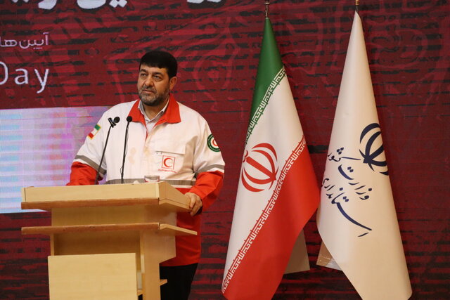 رئیس هلال‌احمر: انبارهای پشتیبانی هلال احمر در کل کشور پُر است