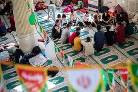 حضور ۶۵۰ دانش‌آموز ملایری در اعتکاف ماه رجب