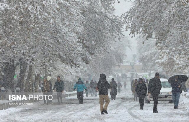 تداوم بارش برف در همدان