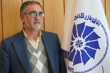 قیمت بالای سموم کشاورزی هزینه بالایی را بر دوش کشاورزان توسرکانی می‌گذارد