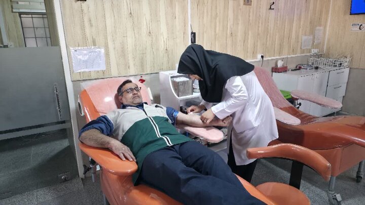 خادمیاران رضوی ملایر پای کار اهدای خون
