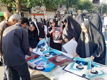 تجلی ارادت به قائد امت در شور و حال عزاداری ملایری‌ها موج می‌زند