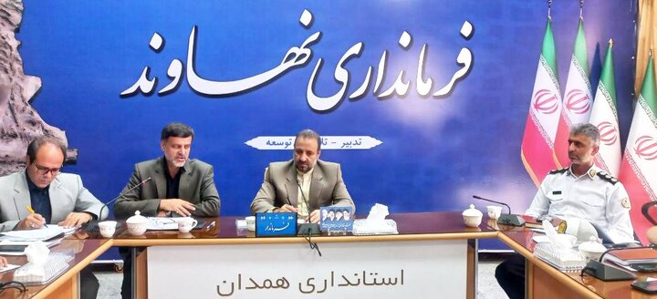 فرماندار نهاوند: تکمیل پروژه‌های راهسازی مطالبه مهم مردم است