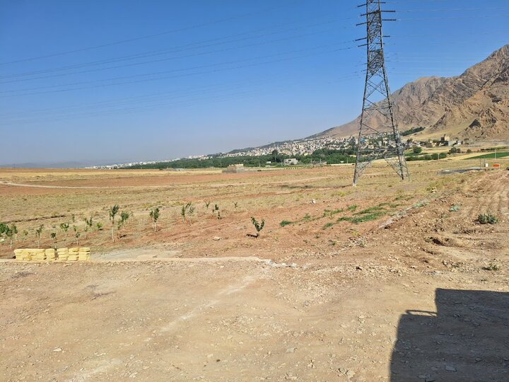 برخورد با متصرفان اراضی ملی روستاهای ملایر و تلاش برای پیشگیری از وقوع جرم