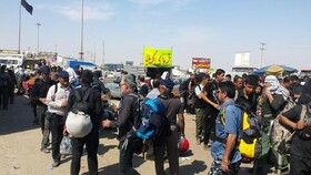 دست‌فروشی کسبه در مرز مهران