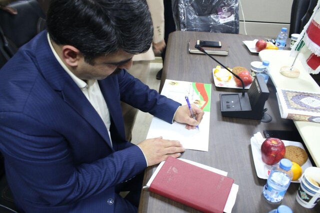 مرتضی حاتمی در جچشن امضاء کتاب