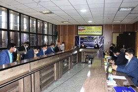 ایجاد صنایع پایین دستی پتروشیمی در ایلام مورد توجه هیات دولت قرار بگیرد