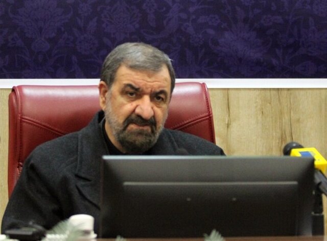 در اجرای کامل سیاست‌هایی مانند اصل ۴۴ و اقتصاد مقاومتی موفق نبوده‌ایم