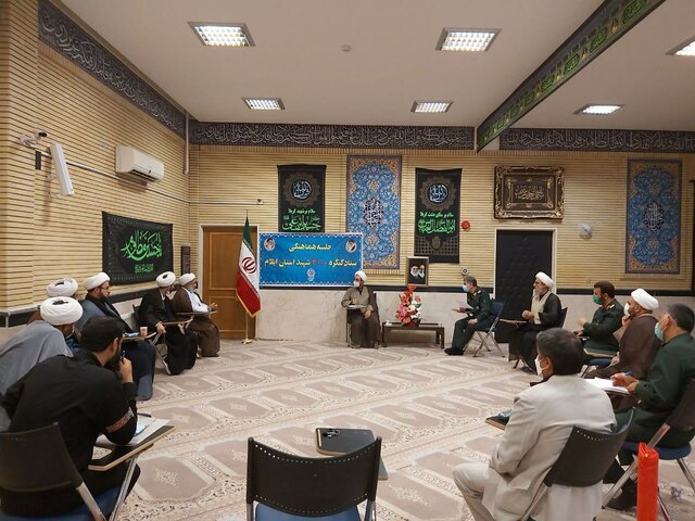 نقش روحانیت استان ایلام در دفاع مقدس تبیین شود