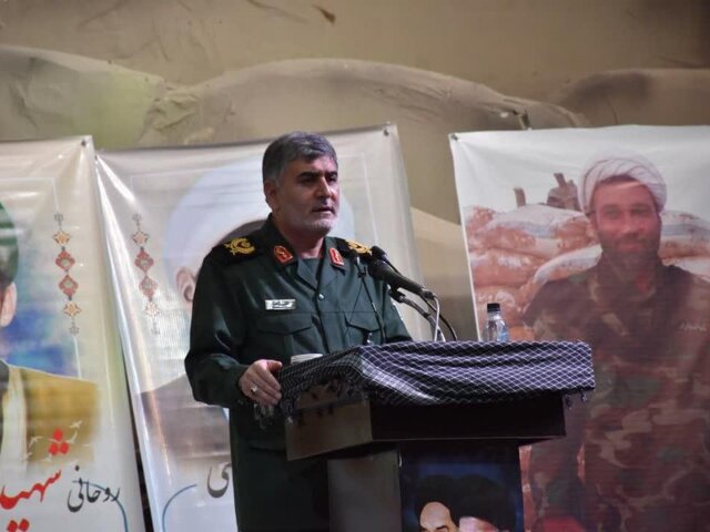 نقش معنوی روحانیت در دفاع مقدس بیبدیل بود نقش معنوی روحانیت در دفاع مقدس بیبدیل بود