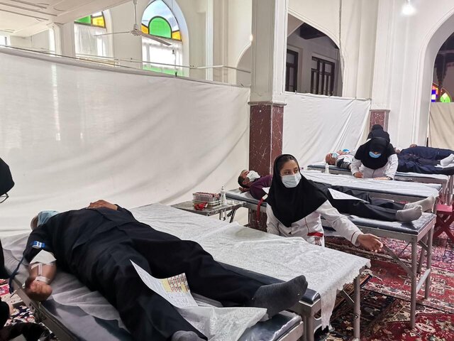 ایجاد پایگاه ثابت خونگیری در ایوان و دهلران