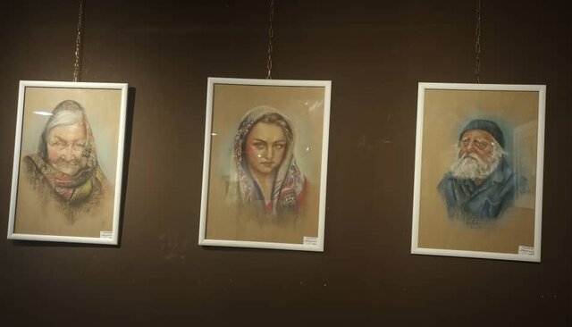 نمایشگاه نقاشی «حجم سبز» در ایلام