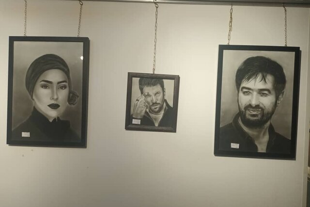 نمایشگاه نقاشی «حجم سبز» در ایلام