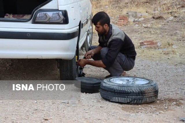 فعالیت موکب «معلمانفردا» در مهران/از پذیرایی و اسکان تا مکانیکی صلواتی