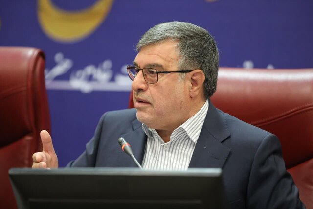نماینده مجلس: ایلام نباید سکوی خام‌فروشی محصولات پتروشیمی باشد